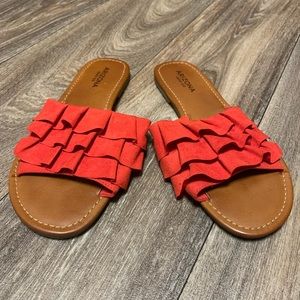 Women’s size 8 cute summer sandal
